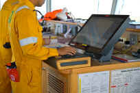  NAV 2003 (16).jpg (171815 bytes)