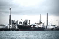 industrialopera  (36).jpg (241681 bytes)